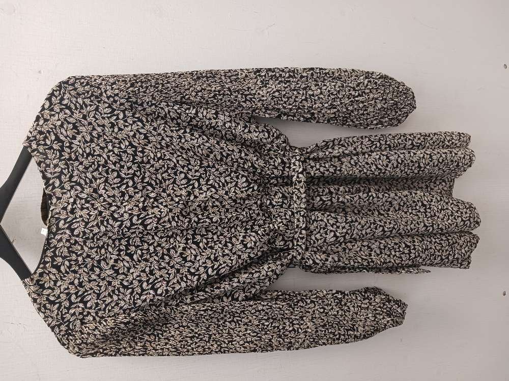 Only kuviollinen mekko XL