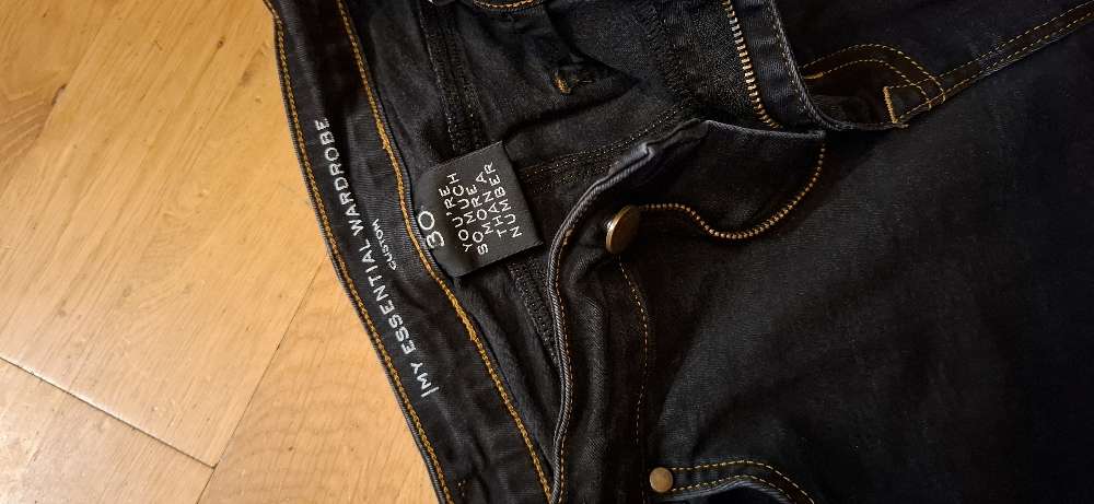 My essential wardrobe st. 30