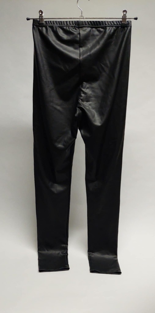 Mustat skin pants housut XL