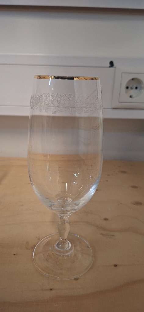 Glös á fæti