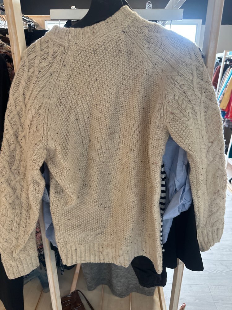 Strikka genser beige H&M (m)
