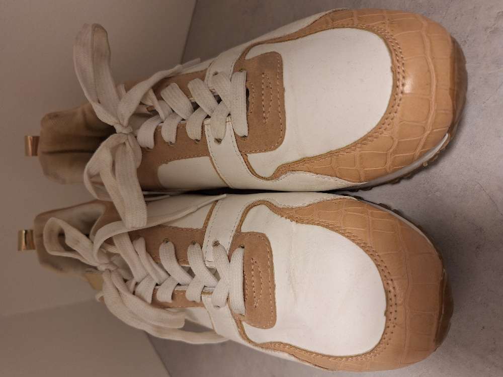 Skór hvítir/brúnir 41