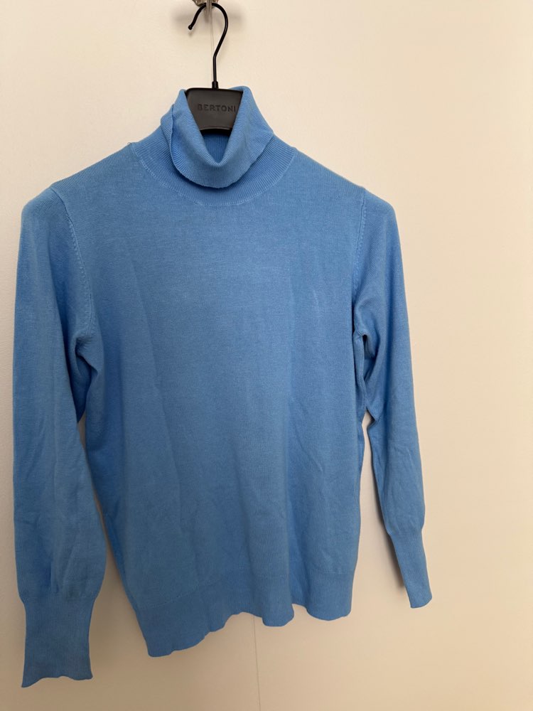 Rúllukragapeysa þunn L ónotuð