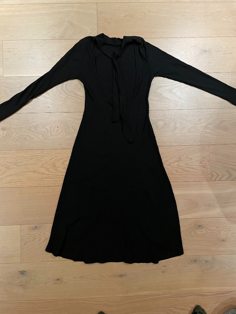 sort strikket kjole