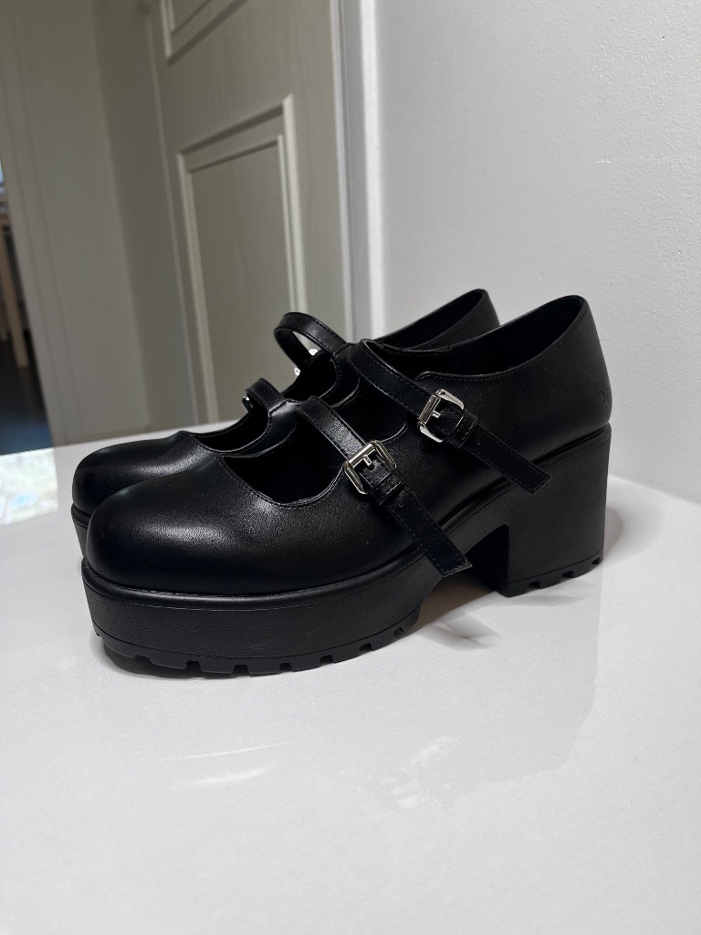 Koi, mustat platform-kengät, koko 39