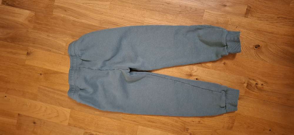 H&M 116 grænar joggingbuxur