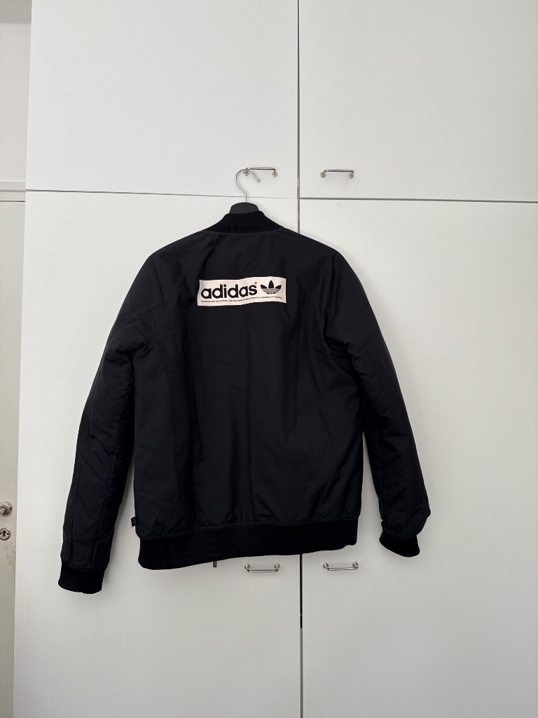 Adidas bomber-takki