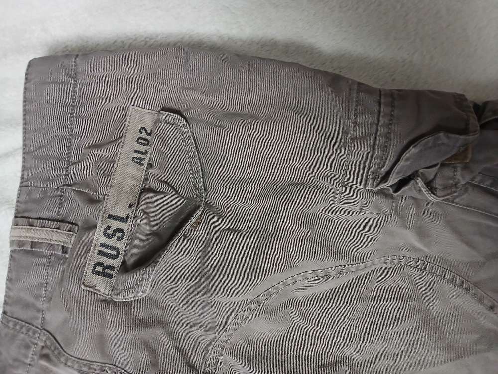 Harmaat reisitaskushortsit. XL
