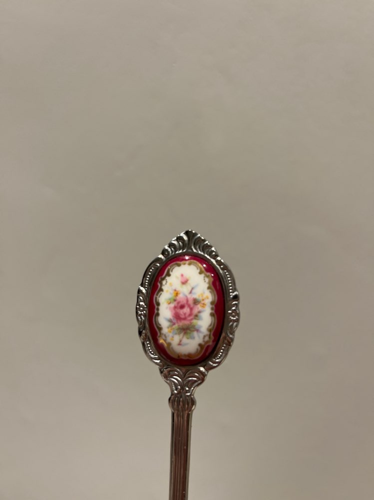 Posliinipäiset teräslusikat 7 kpl