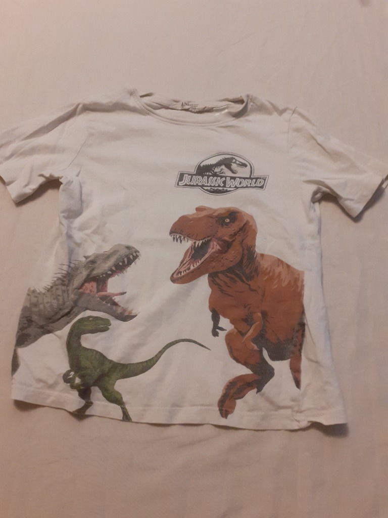 2 x Jurassic bolir 122/128