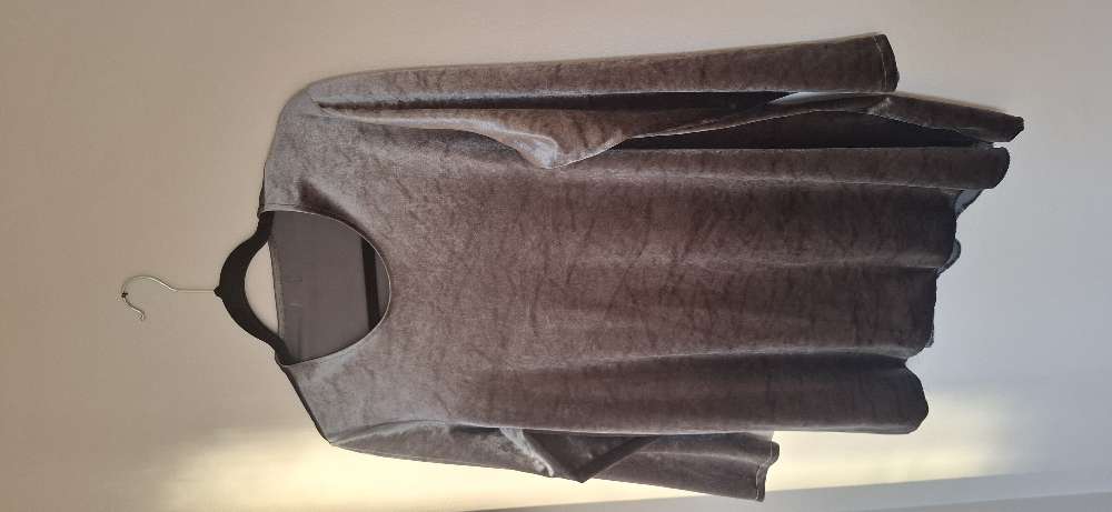 Jóna María st. S/M Kara toppur