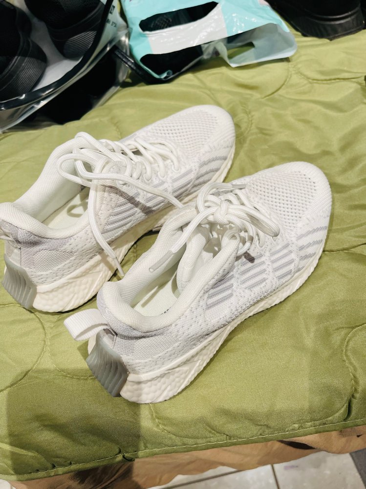 Adidas svart og hvit