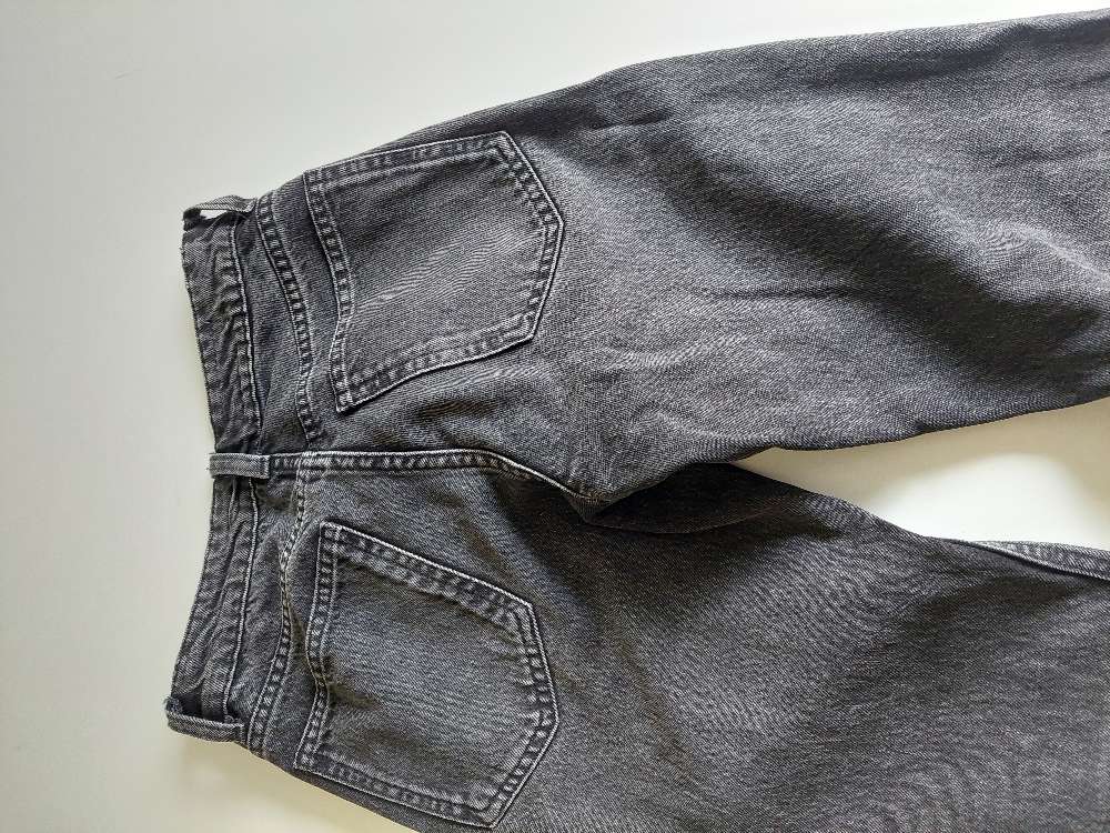 Svartar gallabuxur Zara str 34