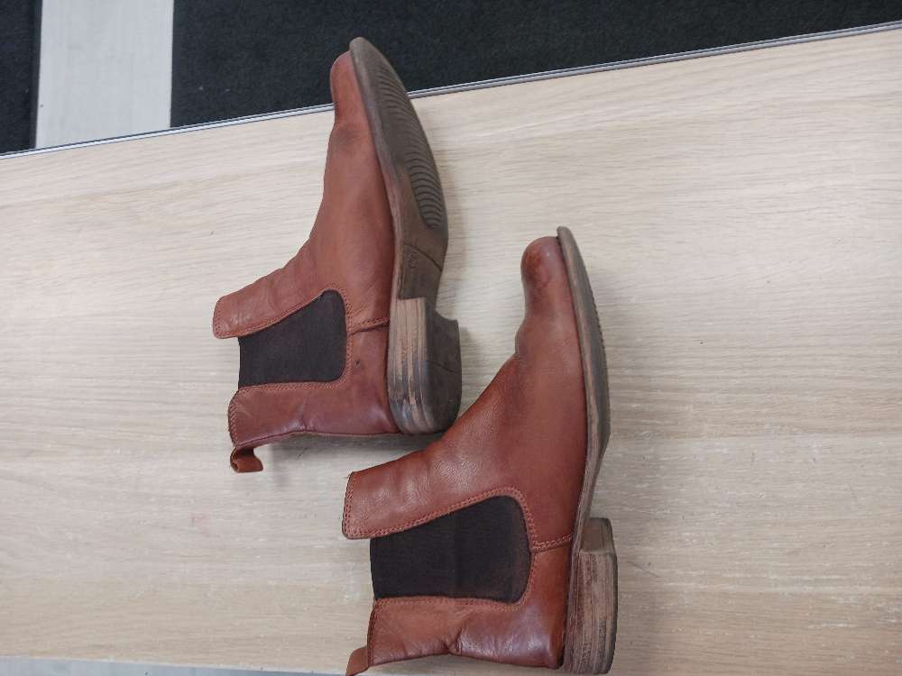 Ruskeat nilkkurit 37