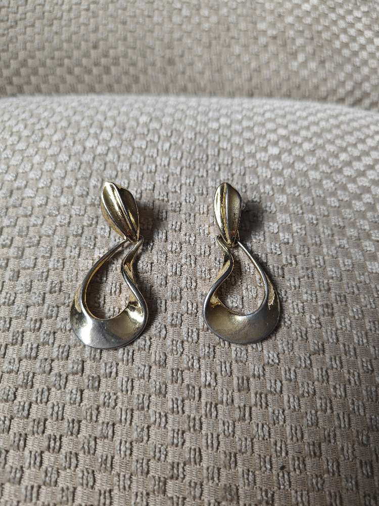 Kultahko laine korvikset