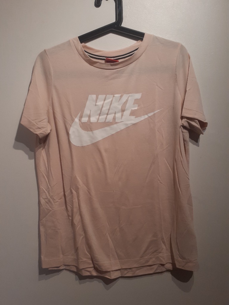 Ljós Nike bolur M