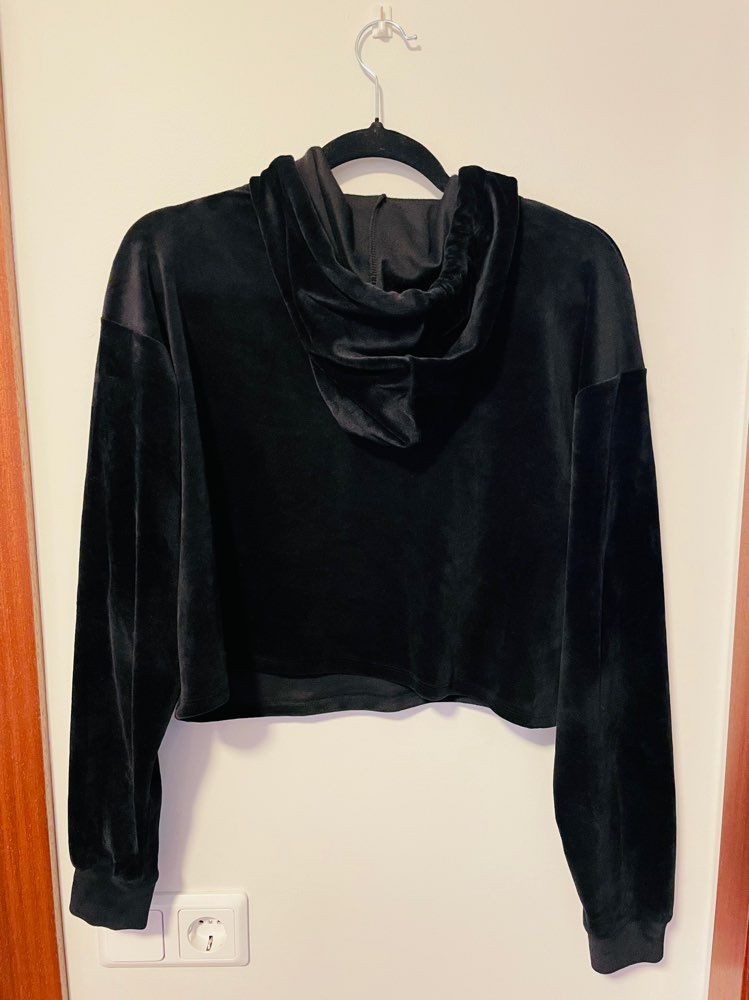 Velvet crop top hettupeysa S