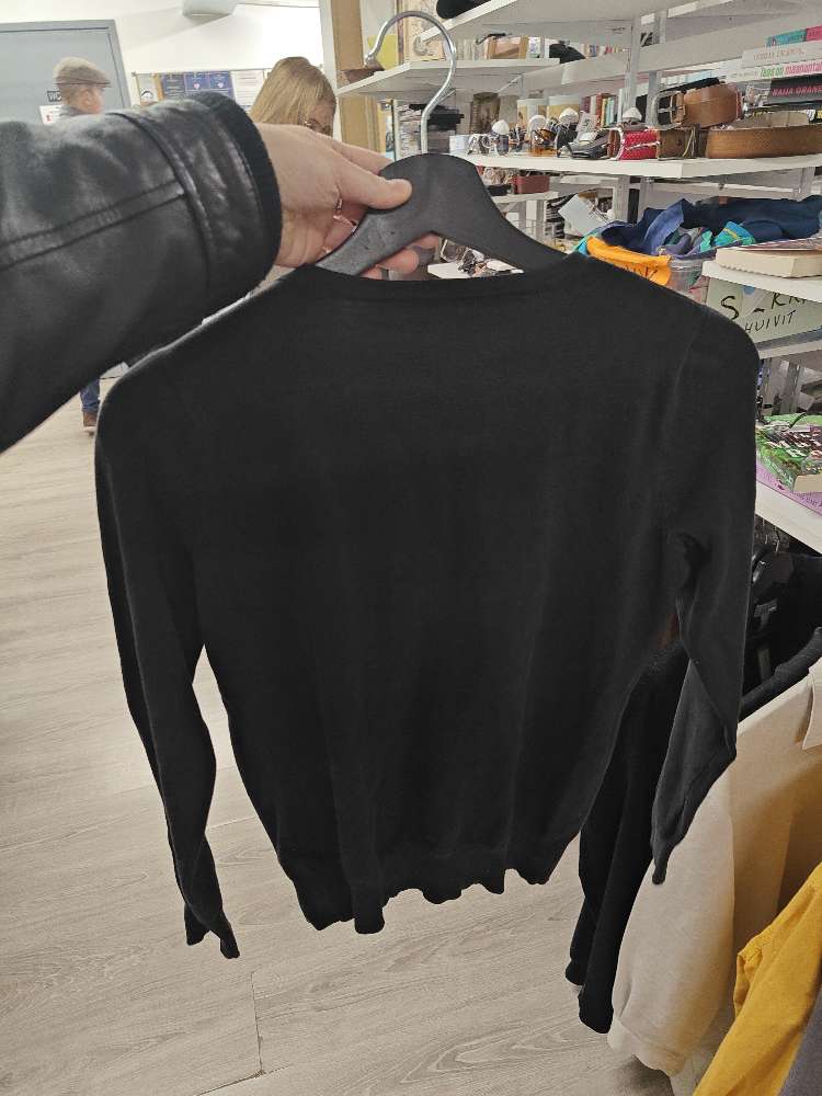 Noom musta neuletakki, S