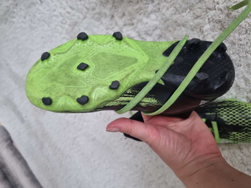 Predator sukkanappikset 32
