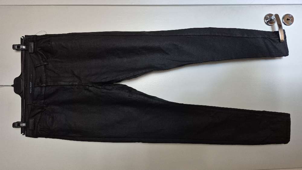 VeroModa musta housut koko L 30