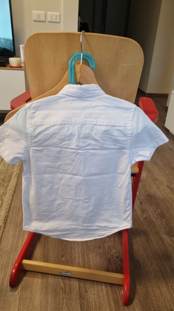 Kids shirt 5 y, 110cm. Next