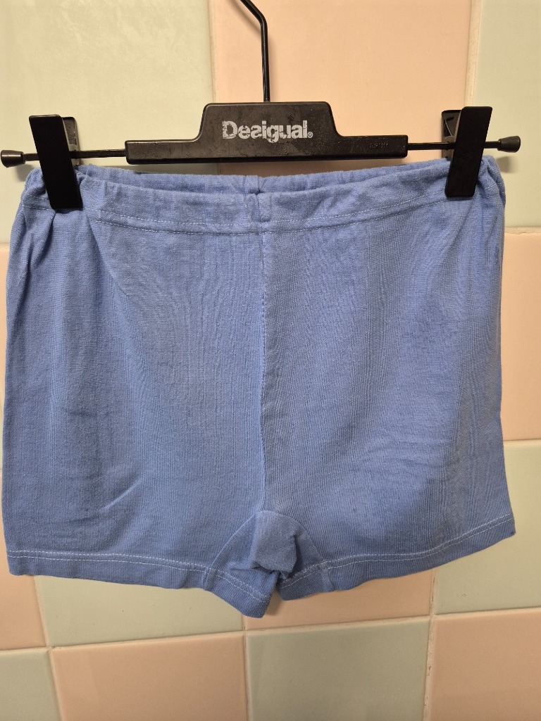 Siniset shortsit koko 150