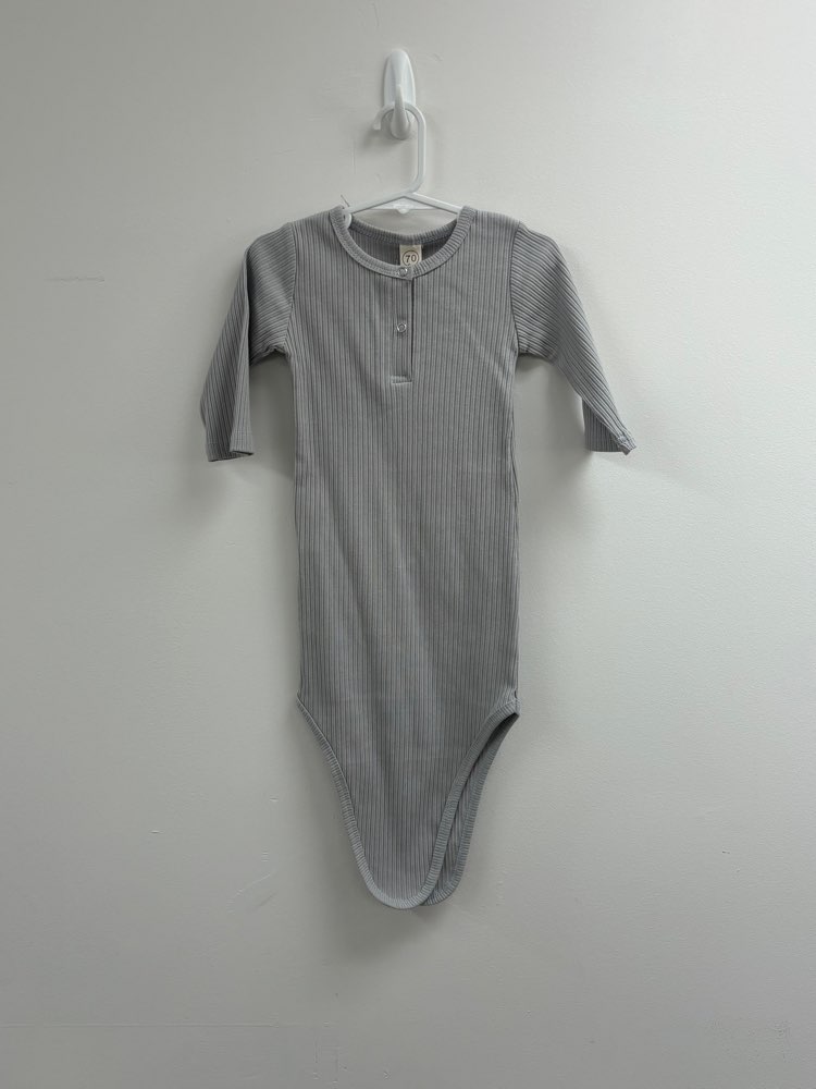 Size 000 Knot Onesie - Grey