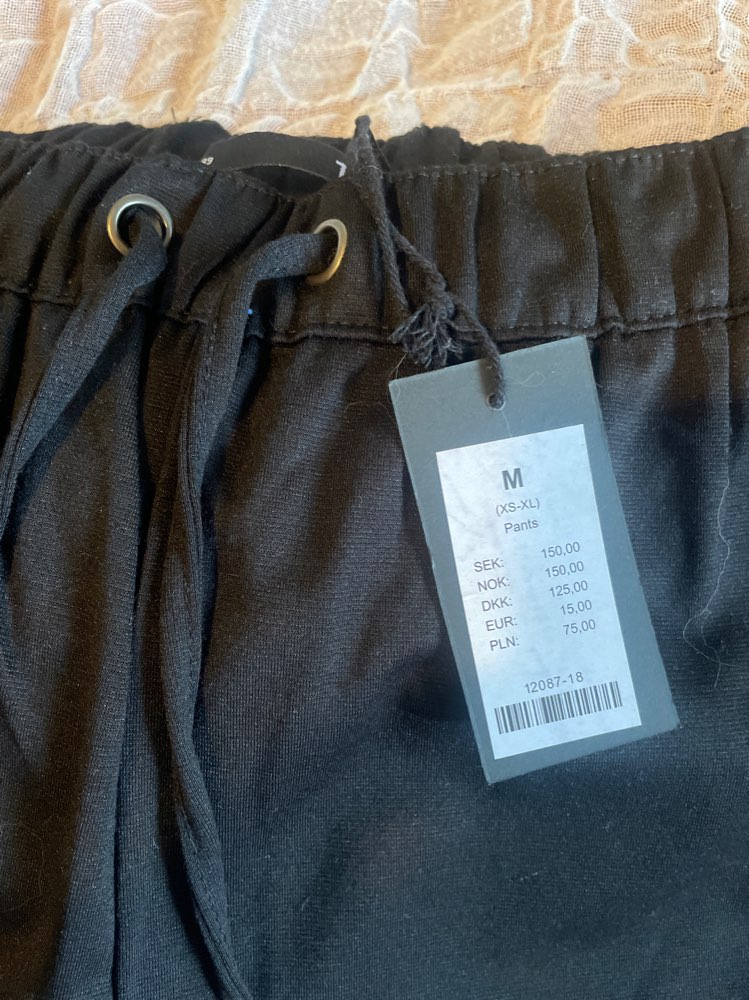 Uudet Lager157 mustat housut