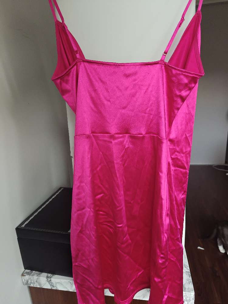 Mekko, pinkki, kiiltävä S, uudehko