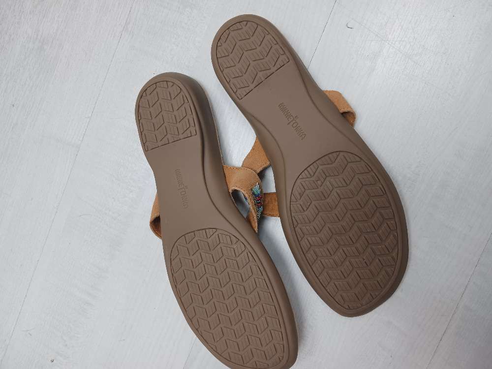 Minnetonka nahka varvastossut