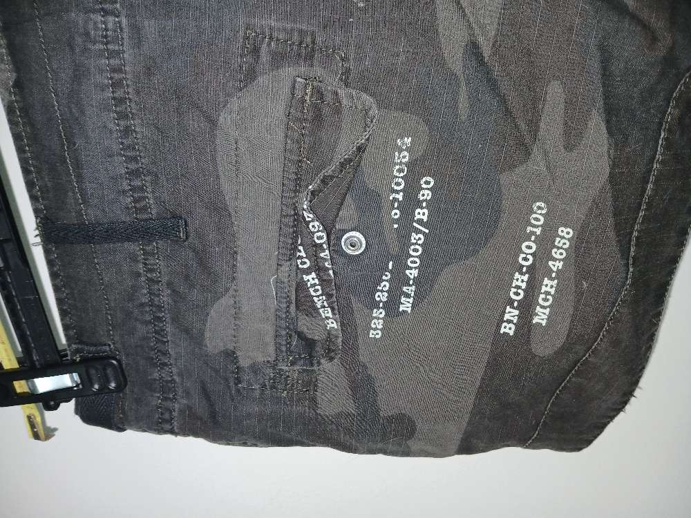 Harmaat camo shortsit, Bench. L/XL
