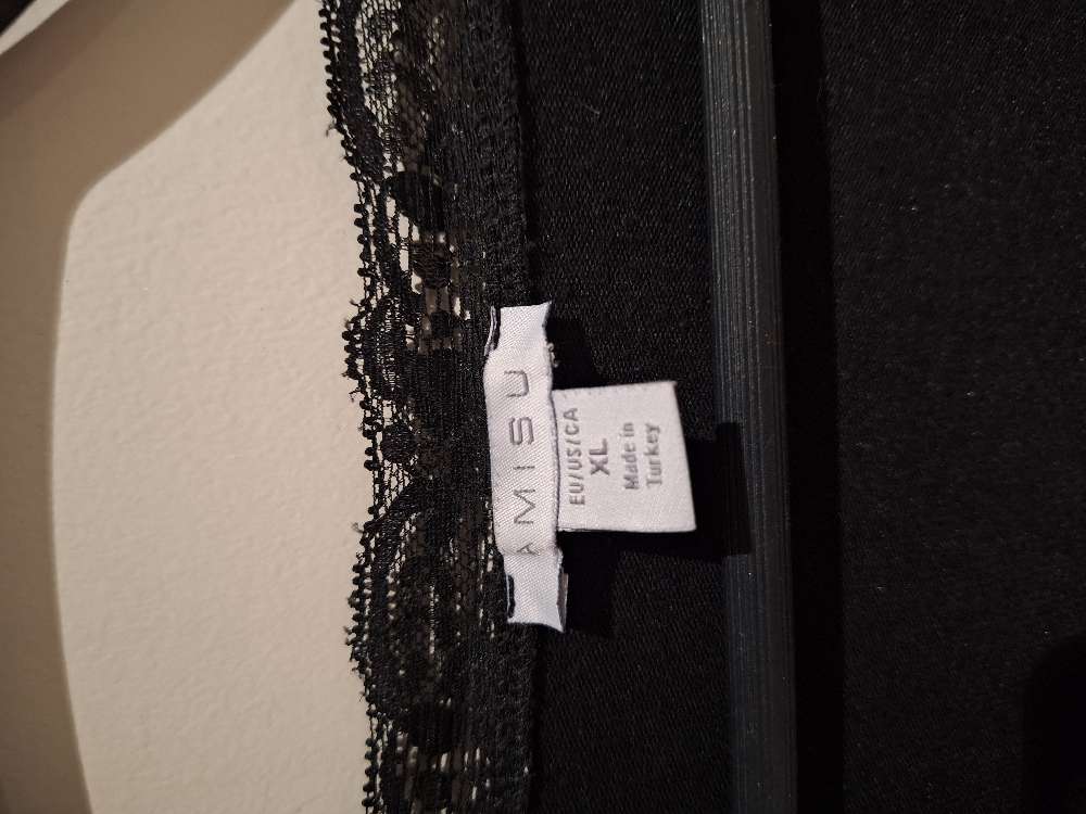 Peysa prjona svört XL