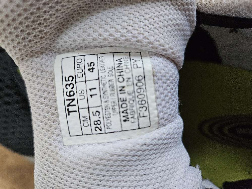 ASICS  juoksulenkkarit koko 45