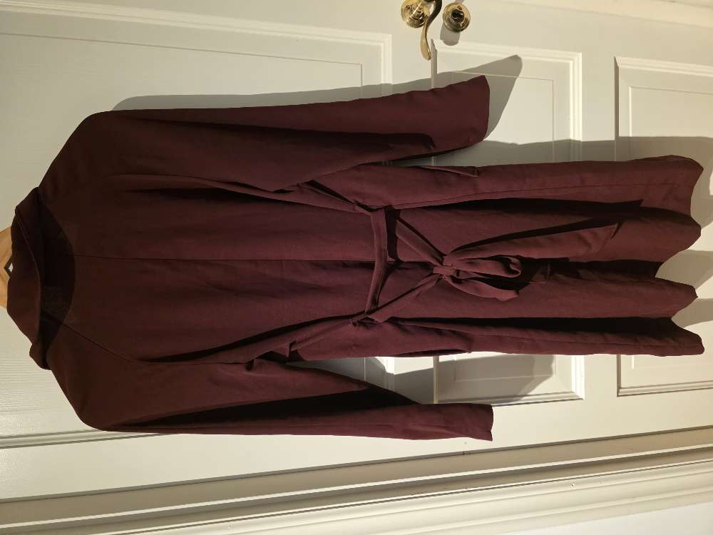 Vin rød jakke bikbok