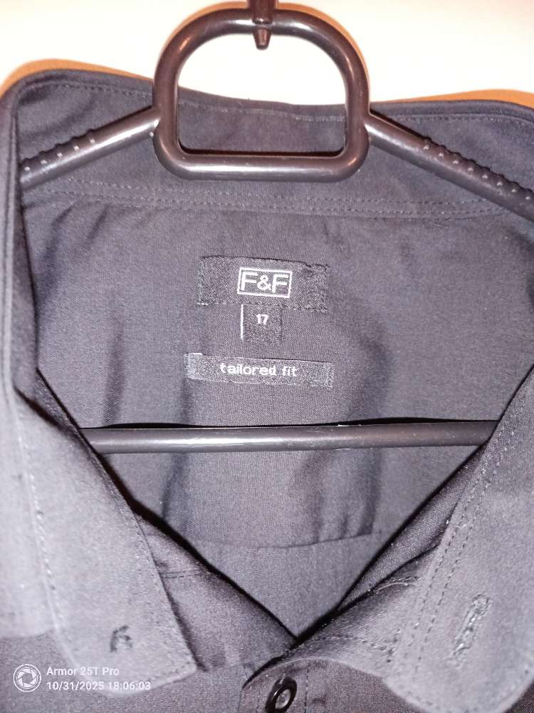 Herra skyrta F&F st 17 tailored fit