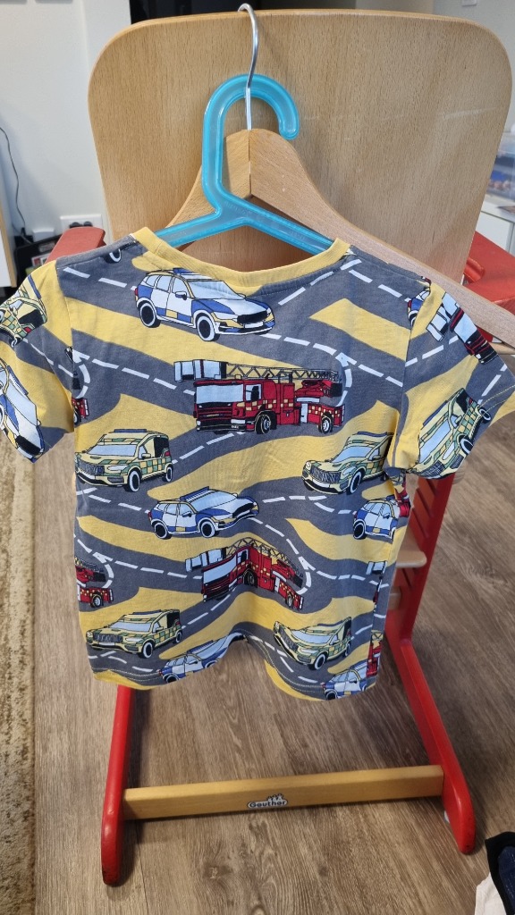 Kids t- shirt 110/116cm Lindex