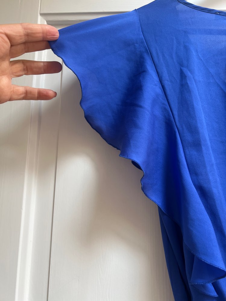 A: «Buksedress» str 36