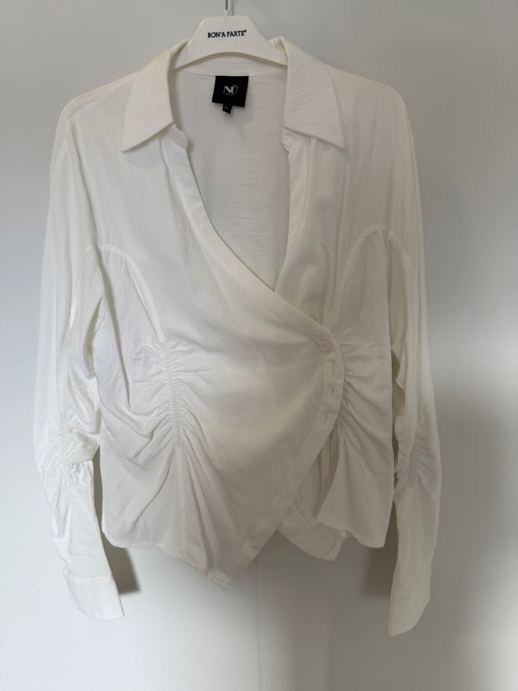 Hvít skyrta NU ónotuð XL