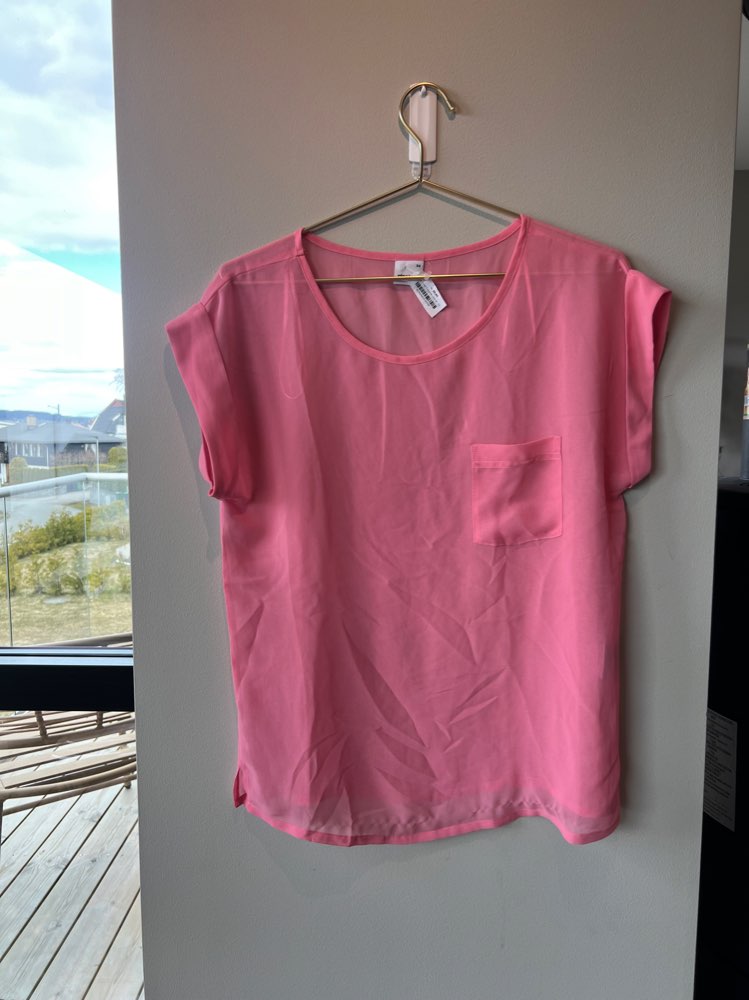 Gina tricot t-skjorte rosa str. 34