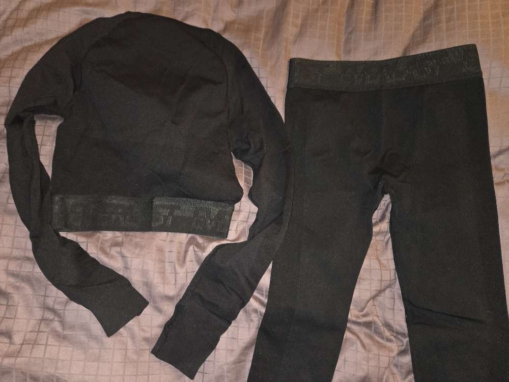 Everlast sett ónotað st. 8 / 36
