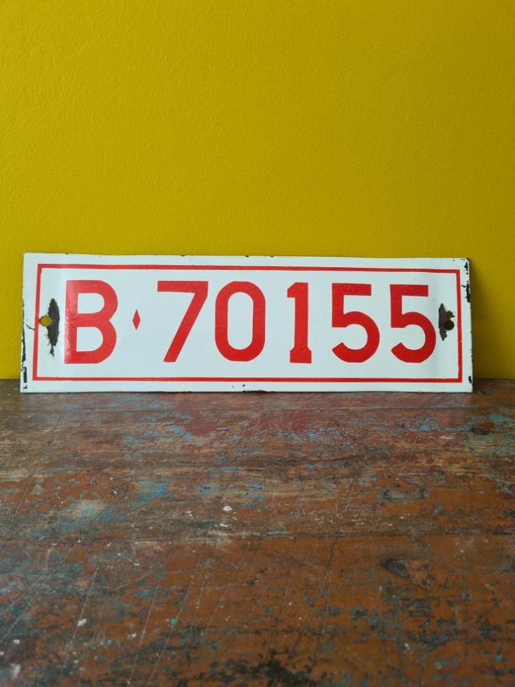 Emaille nummer bord B70155 volgauto Bulgaars leger