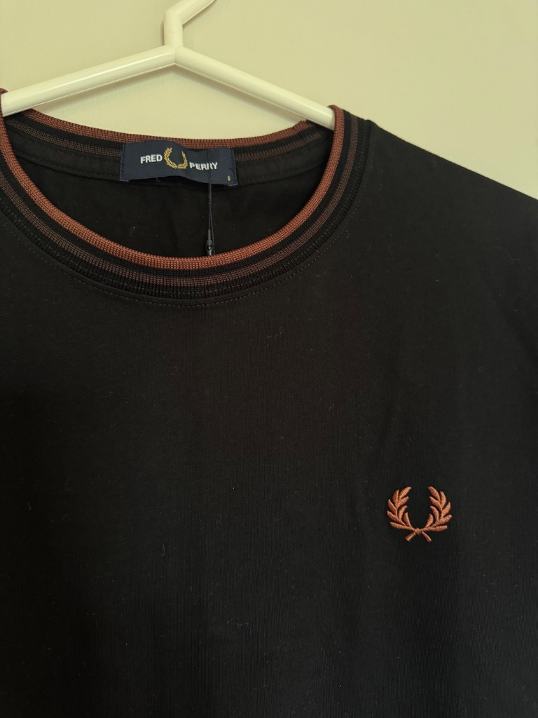 Fred Perry musta t-paita miesten, S, uus