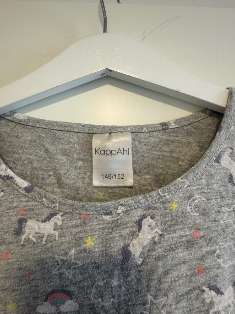 Harmaa yöpaita, 146/152 cm