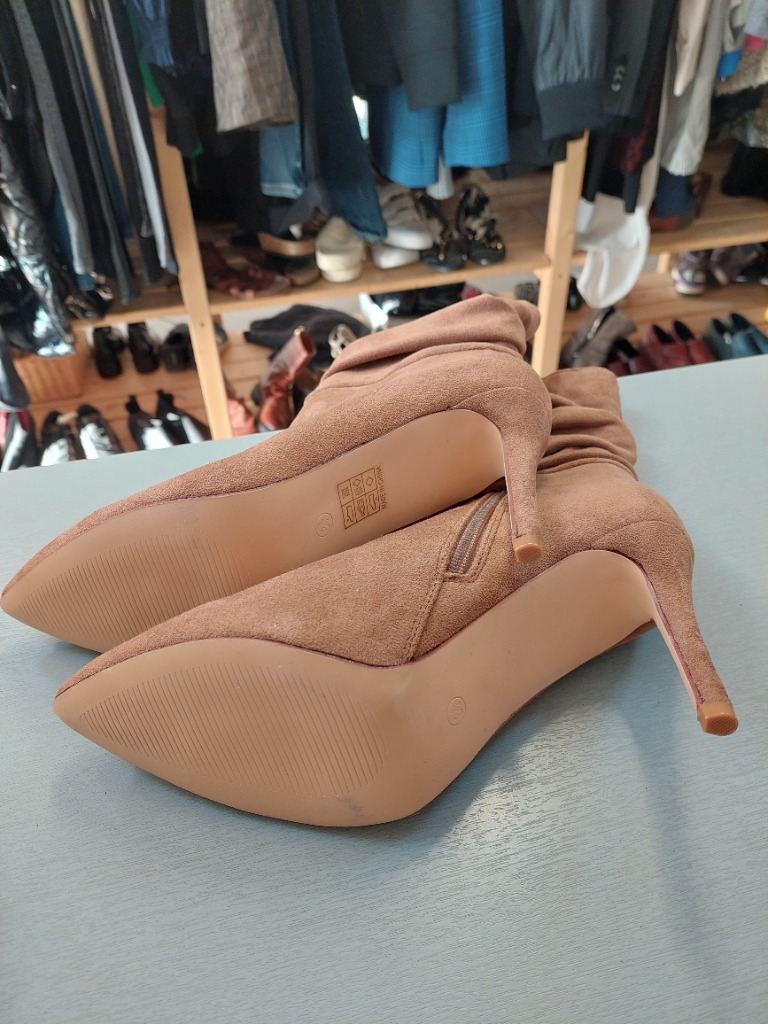 Brún há stígvél 39.5