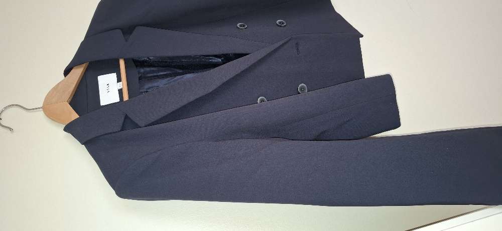 Vila st. 40 stuttur jakki navy blár