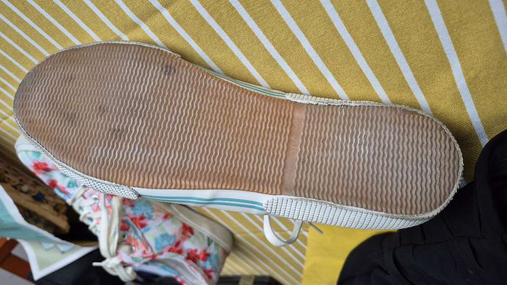 Pearlz tennarit koko 41