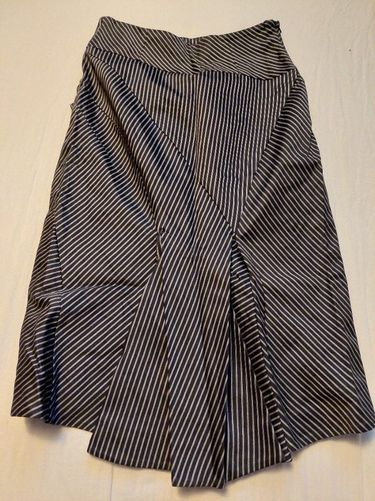 Karen Millen pils UK8