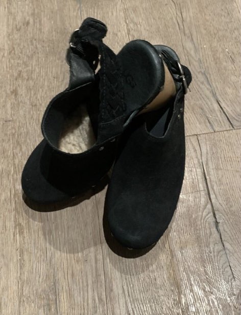 Ugg platåsko sorte str 40    (B)