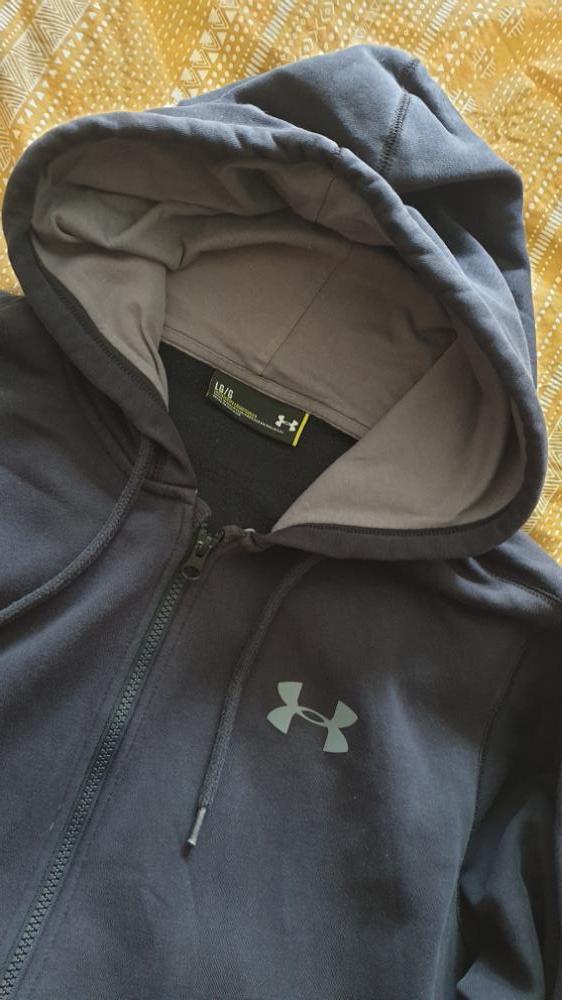 Under Armour rennd hettupeysa st.L