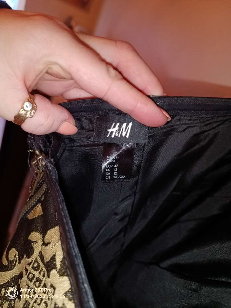 Gullitaður sparikjóll H&M St 42